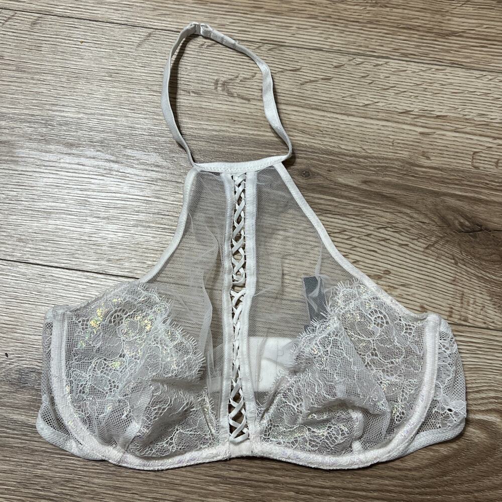 Victoria’s Secret Women’s Beige Very Sexy High Neck Bralette Size Small (A22)